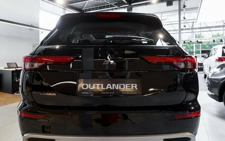 Mitsubishi Outlander, 2023 год, 5 300 000 рублей, 5 фотография