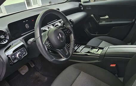 Mercedes-Benz A-Класс, 2019 год, 2 670 000 рублей, 12 фотография