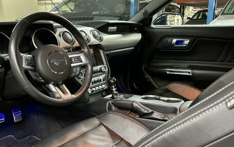 Ford Mustang VI рестайлинг, 2021 год, 4 400 000 рублей, 27 фотография