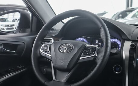 Toyota Camry, 2015 год, 2 369 000 рублей, 10 фотография