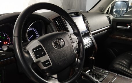 Toyota Land Cruiser 200, 2014 год, 4 599 000 рублей, 8 фотография