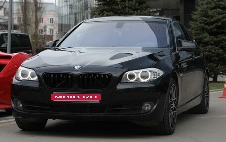 BMW 5 серия, 2013 год, 1 700 000 рублей, 2 фотография