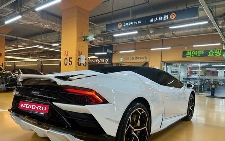Lamborghini Huracán, 2021 год, 26 380 000 рублей, 3 фотография