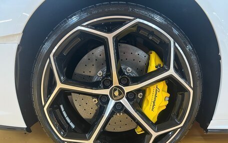 Lamborghini Huracán, 2021 год, 26 380 000 рублей, 19 фотография