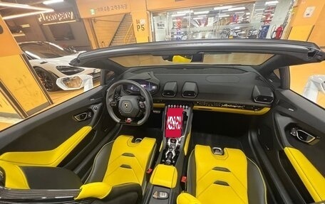 Lamborghini Huracán, 2021 год, 26 380 000 рублей, 9 фотография