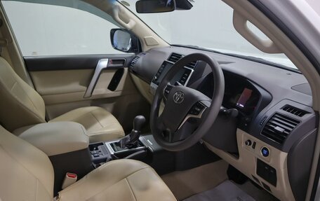 Toyota Land Cruiser Prado 150 рестайлинг 2, 2020 год, 5 380 000 рублей, 14 фотография