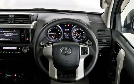 Toyota Land Cruiser Prado 150 рестайлинг 2, 2014 год, 3 531 000 рублей, 14 фотография