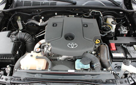 Toyota Hilux VIII, 2022 год, 5 500 000 рублей, 21 фотография