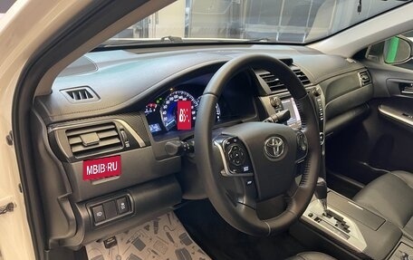 Toyota Camry, 2013 год, 1 900 000 рублей, 8 фотография