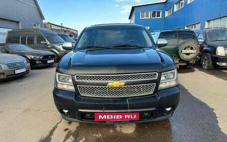 Chevrolet Tahoe III, 2011 год, 1 529 000 рублей, 2 фотография