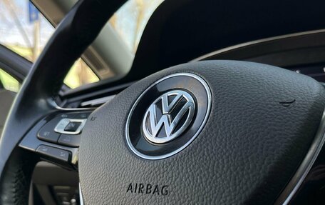 Volkswagen Passat B8 рестайлинг, 2017 год, 2 298 000 рублей, 40 фотография