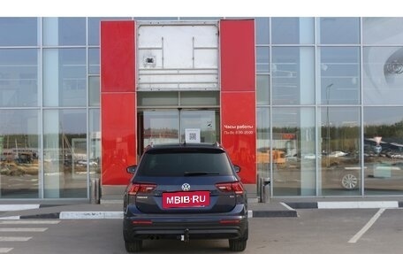 Volkswagen Tiguan II, 2017 год, 2 243 000 рублей, 6 фотография