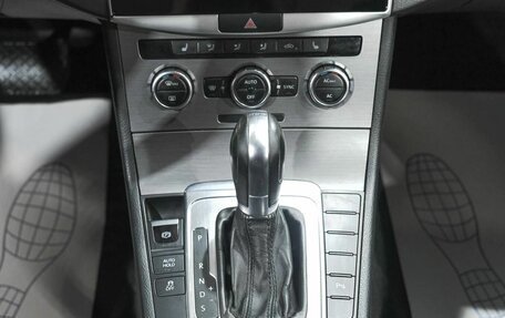 Volkswagen Passat B7, 2012 год, 1 299 000 рублей, 21 фотография