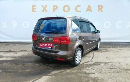 Volkswagen Touran III, 2012 год, 1 699 000 рублей, 4 фотография