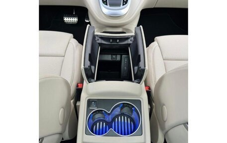 Mercedes-Benz V-Класс, 2024 год, 16 399 000 рублей, 8 фотография