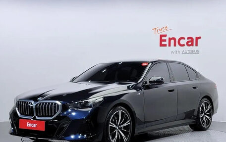 BMW 5 серия, 2024 год, 10 200 000 рублей, 1 фотография