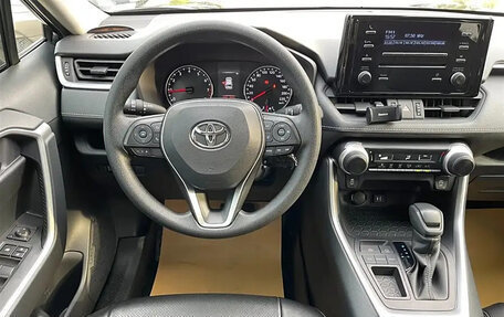 Toyota RAV4, 2020 год, 2 545 000 рублей, 11 фотография