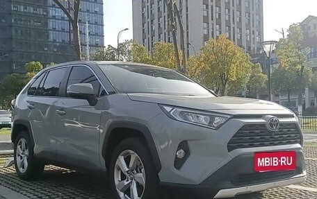 Toyota RAV4, 2020 год, 2 649 000 рублей, 3 фотография