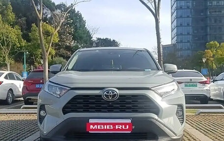 Toyota RAV4, 2020 год, 2 649 000 рублей, 2 фотография