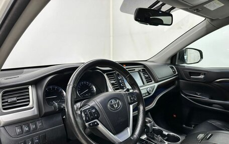 Toyota Highlander III, 2013 год, 3 400 000 рублей, 13 фотография