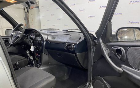 Chevrolet Niva I рестайлинг, 2011 год, 475 000 рублей, 24 фотография
