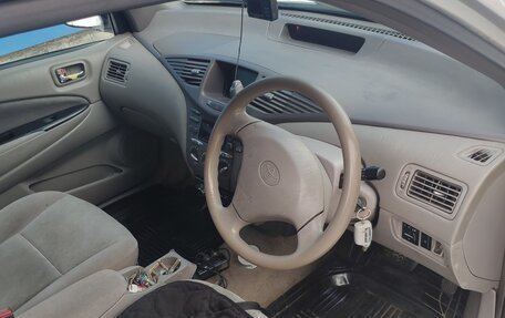 Toyota Prius IV XW50, 2000 год, 299 000 рублей, 6 фотография