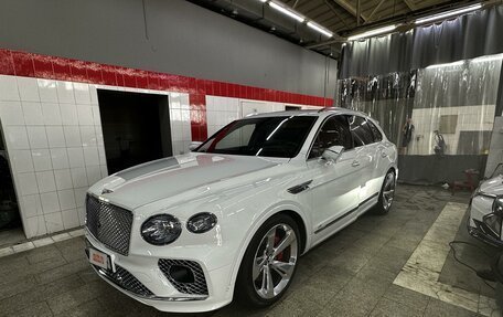 Bentley Bentayga I, 2021 год, 42 500 000 рублей, 2 фотография