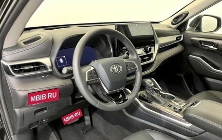 Toyota Highlander, 2023 год, 8 490 000 рублей, 17 фотография