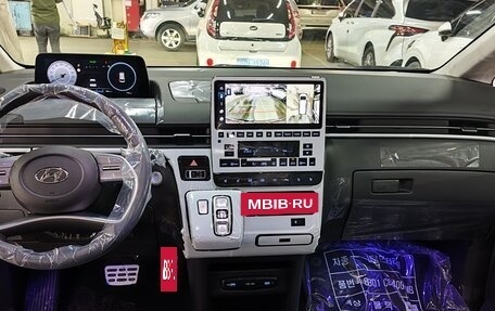 Hyundai Staria, 2023 год, 6 413 000 рублей, 8 фотография
