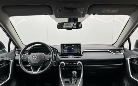 Toyota RAV4, 2021 год, 3 285 000 рублей, 15 фотография
