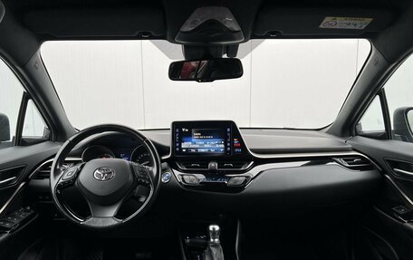 Toyota C-HR I рестайлинг, 2019 год, 2 945 000 рублей, 15 фотография
