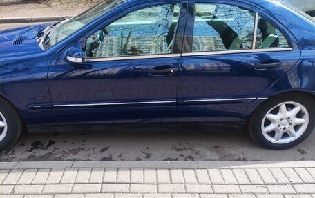 Mercedes-Benz C-Класс, 2000 год, 550 000 рублей, 4 фотография