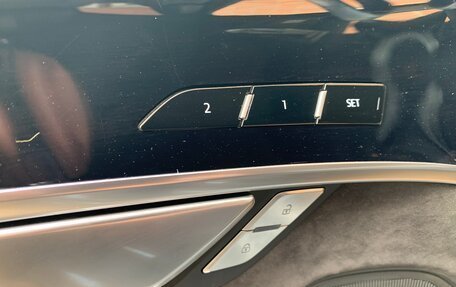 Audi A8, 2018 год, 5 850 000 рублей, 22 фотография