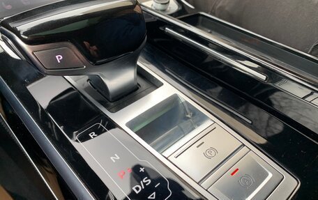 Audi A8, 2018 год, 5 850 000 рублей, 19 фотография