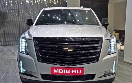 Cadillac Escalade IV, 2016 год, 4 830 000 рублей, 3 фотография