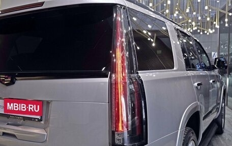 Cadillac Escalade IV, 2016 год, 4 830 000 рублей, 6 фотография