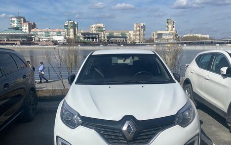Renault Kaptur I рестайлинг, 2019 год, 1 295 000 рублей, 3 фотография