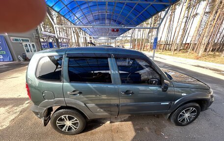 Chevrolet Niva I рестайлинг, 2011 год, 610 000 рублей, 6 фотография