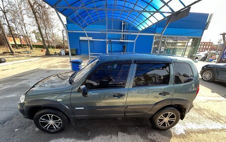 Chevrolet Niva I рестайлинг, 2011 год, 610 000 рублей, 3 фотография