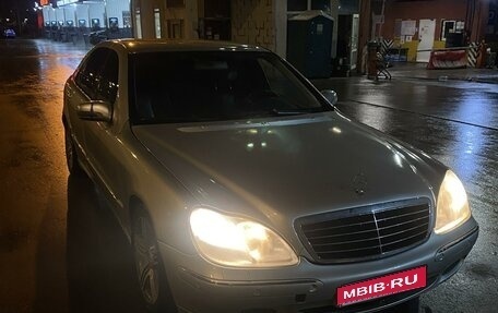 Mercedes-Benz S-Класс, 2002 год, 420 000 рублей, 1 фотография