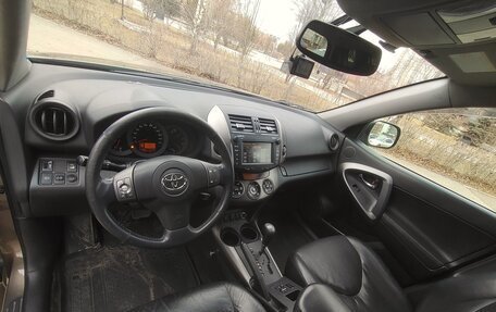 Toyota RAV4, 2011 год, 1 790 000 рублей, 6 фотография