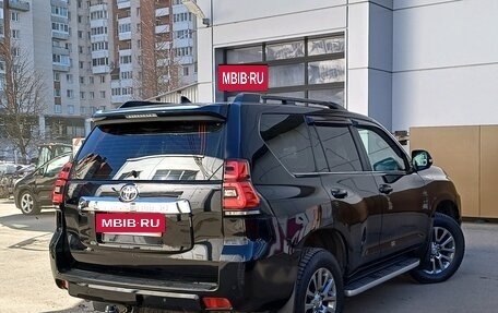 Toyota Land Cruiser Prado 150 рестайлинг 2, 2018 год, 5 199 000 рублей, 6 фотография