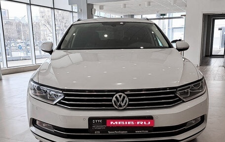 Volkswagen Passat B8 рестайлинг, 2019 год, 2 699 000 рублей, 2 фотография