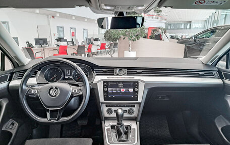 Volkswagen Passat B8 рестайлинг, 2019 год, 2 699 000 рублей, 14 фотография