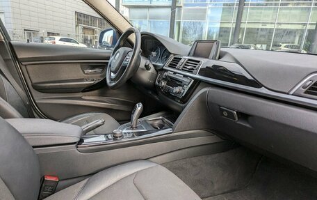 BMW 3 серия, 2017 год, 1 700 000 рублей, 15 фотография
