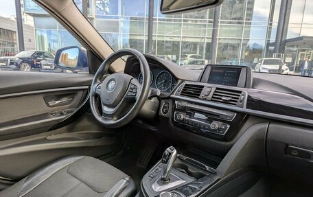 BMW 3 серия, 2017 год, 1 700 000 рублей, 22 фотография