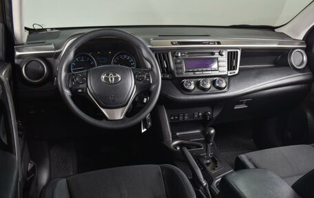 Toyota RAV4, 2017 год, 2 489 000 рублей, 6 фотография