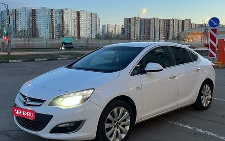 Opel Astra J, 2013 год, 1 050 000 рублей, 6 фотография