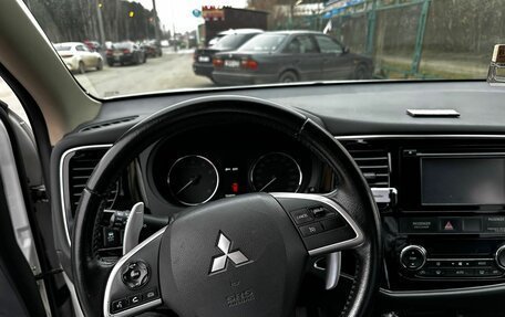 Mitsubishi Outlander III рестайлинг 3, 2013 год, 1 690 000 рублей, 17 фотография
