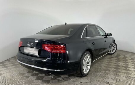 Audi A8, 2011 год, 1 715 000 рублей, 6 фотография